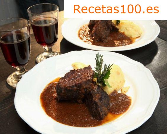 Carrilleras de ternera al vino