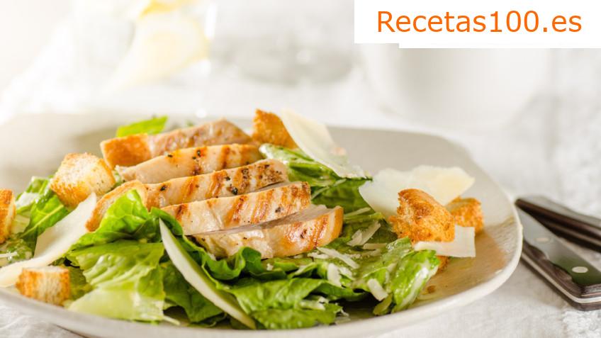 Ensalada César de pollo