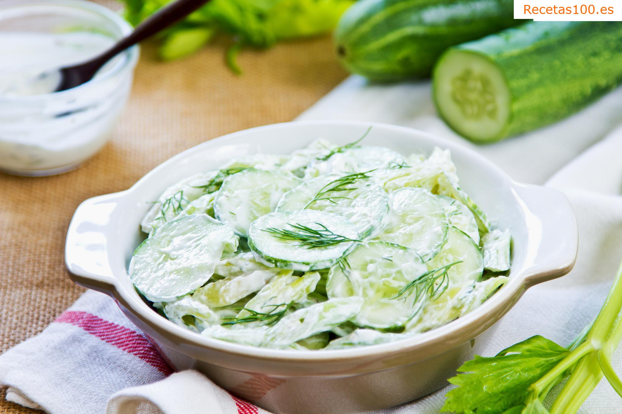 Ensalada de pepino con eneldo