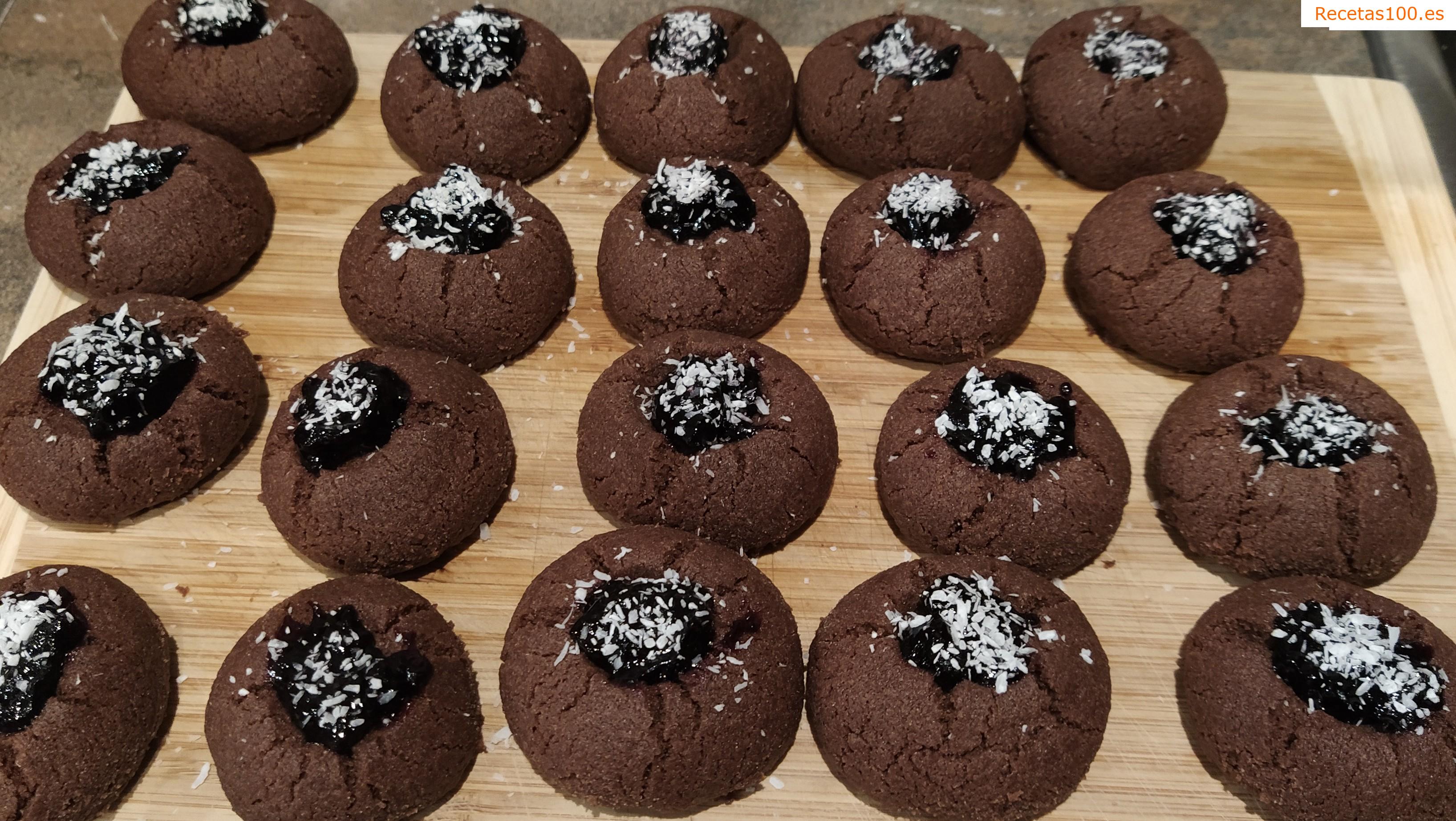 Galletas de cacao con mermelada