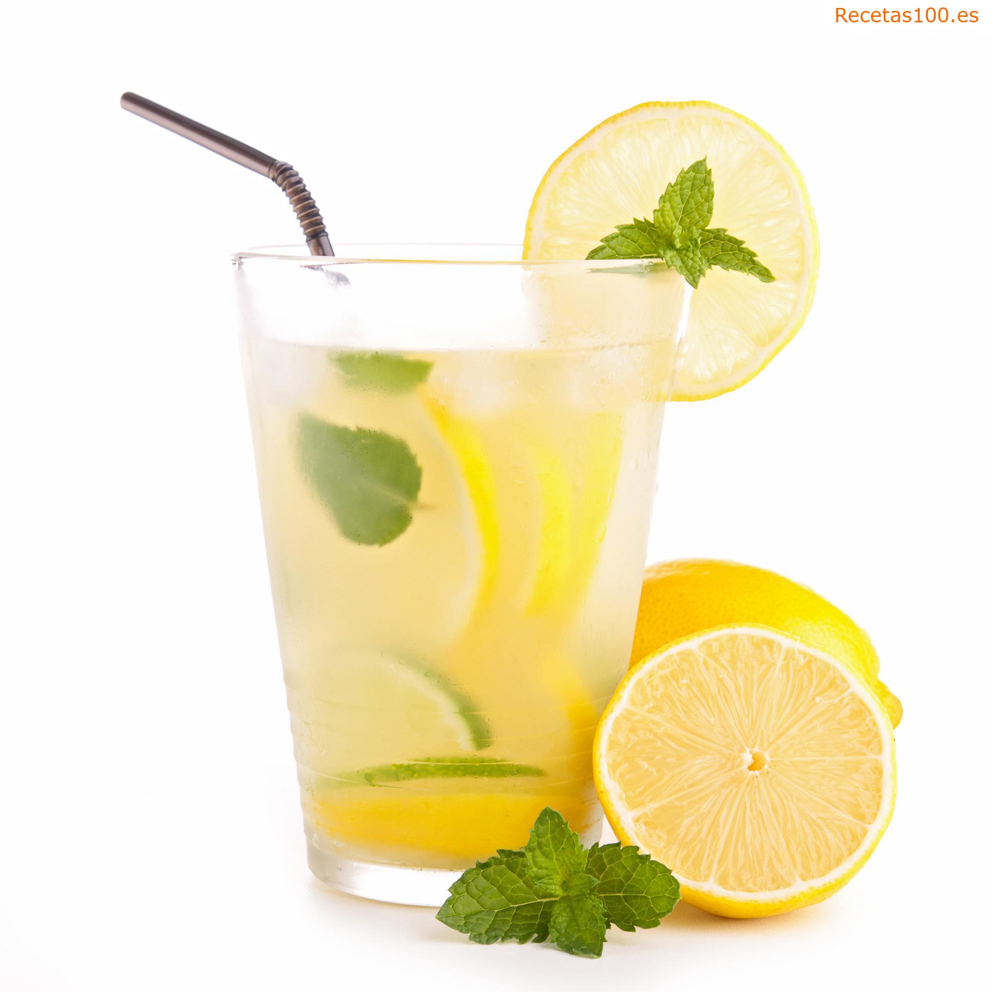 Limonada de menta refrescante