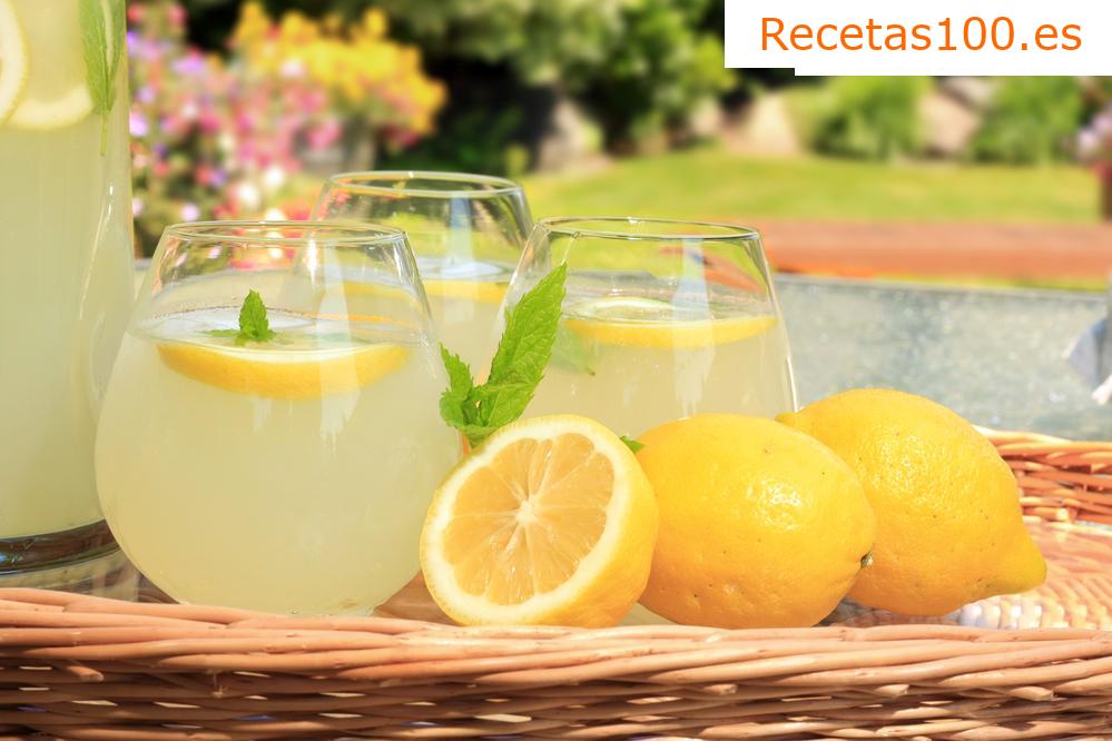 Limonada de pepino y limón