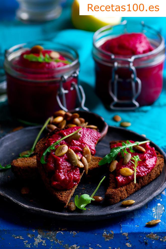 Pasta de remolacha con rábano picante