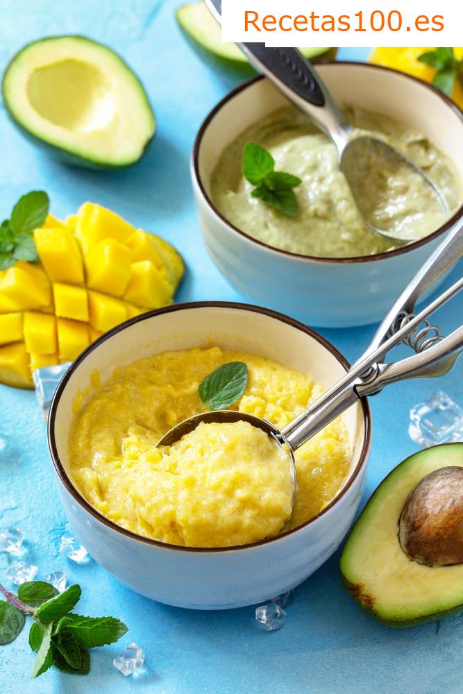 Pastel de coco con crema de mango