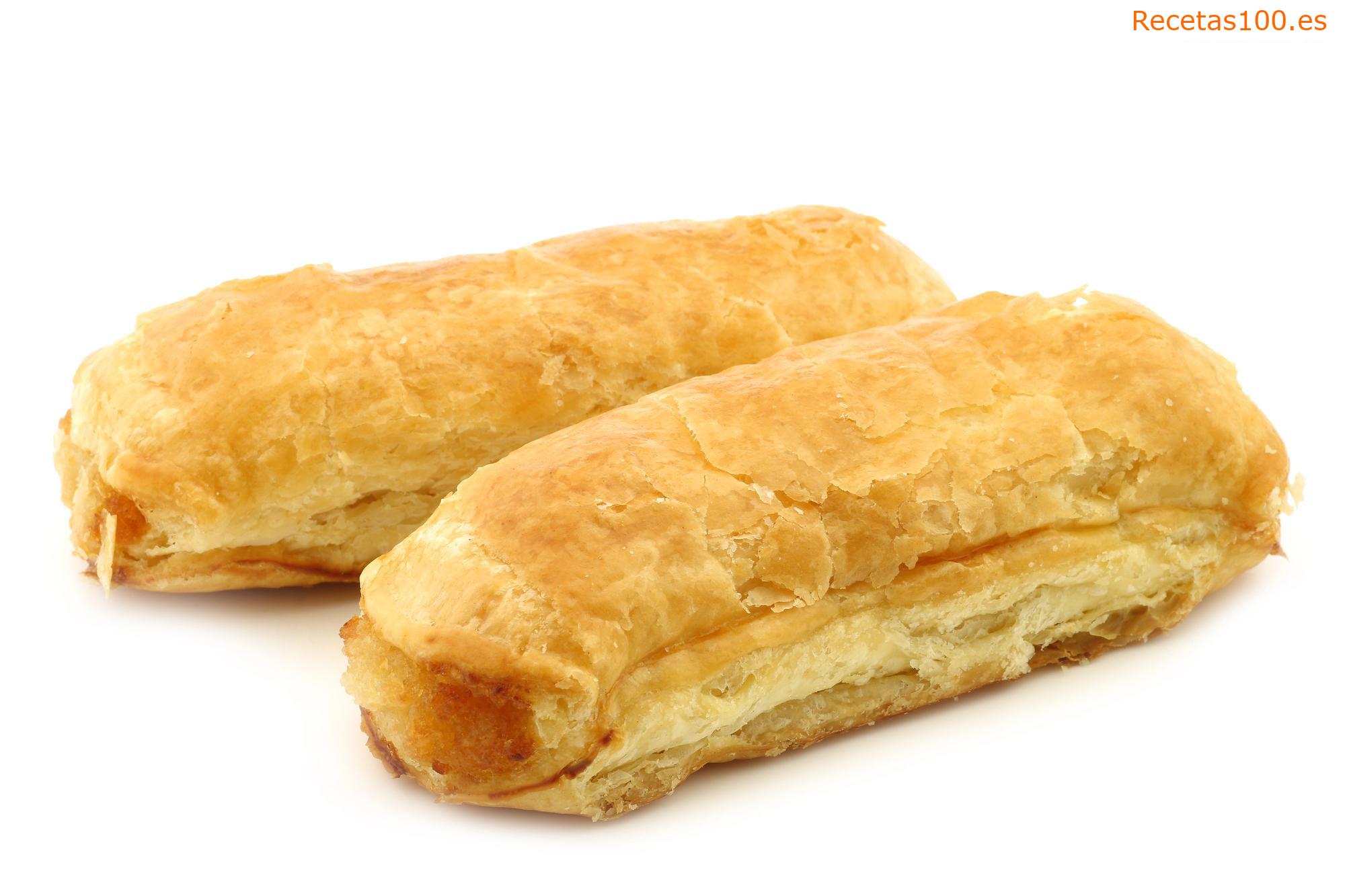 Salchichas en masa de hojaldre