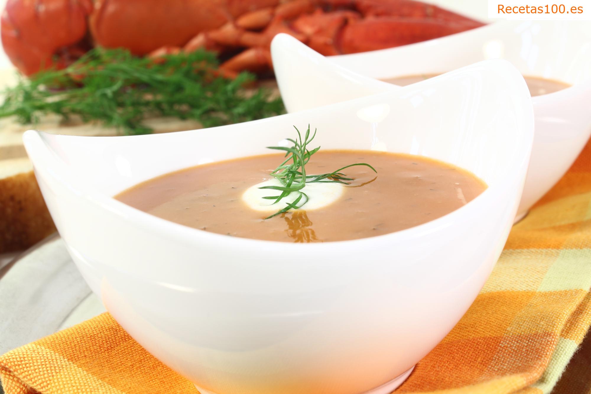 Sopa crema de frijoles con eneldo