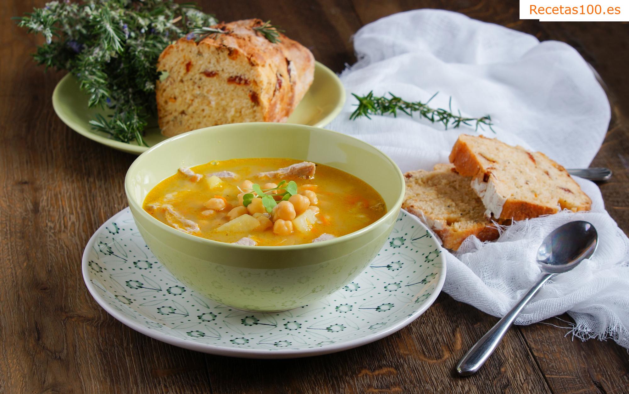 Sopa de garbanzos con verduras