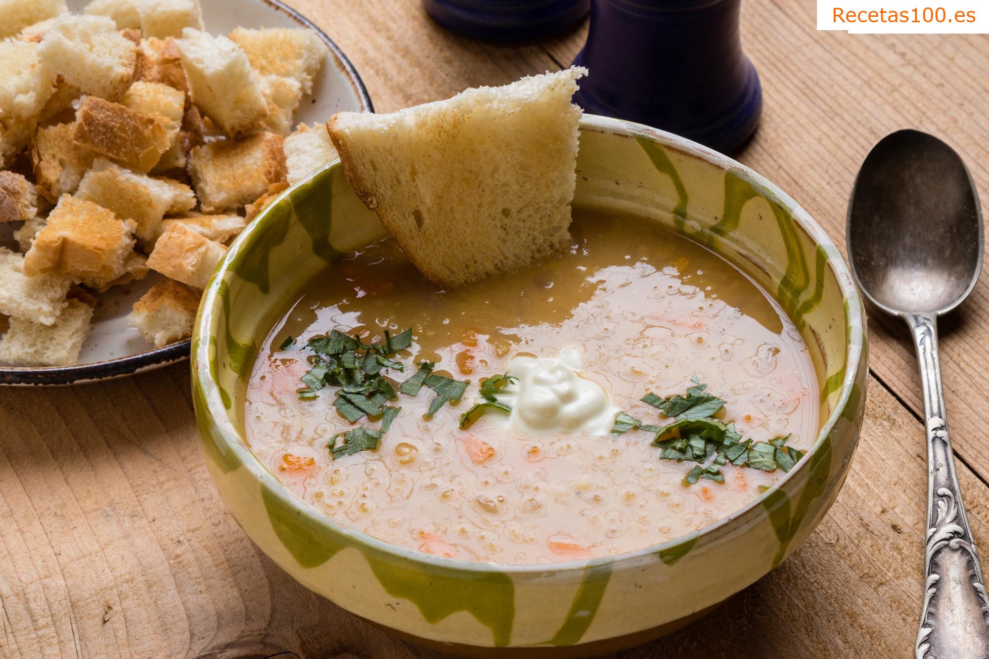 Sopa de lentejas con orégano