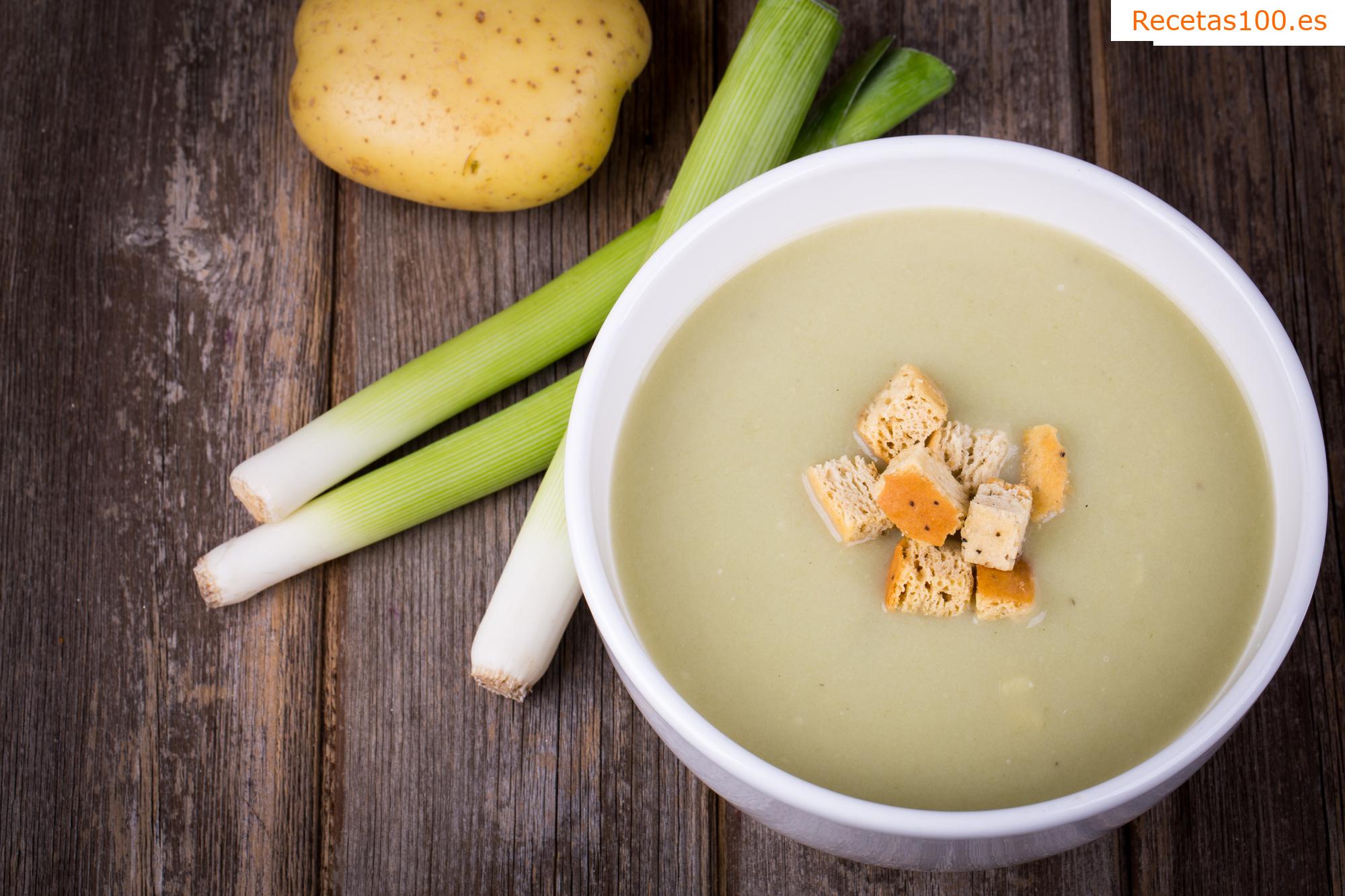 Sopa de puerro con patata