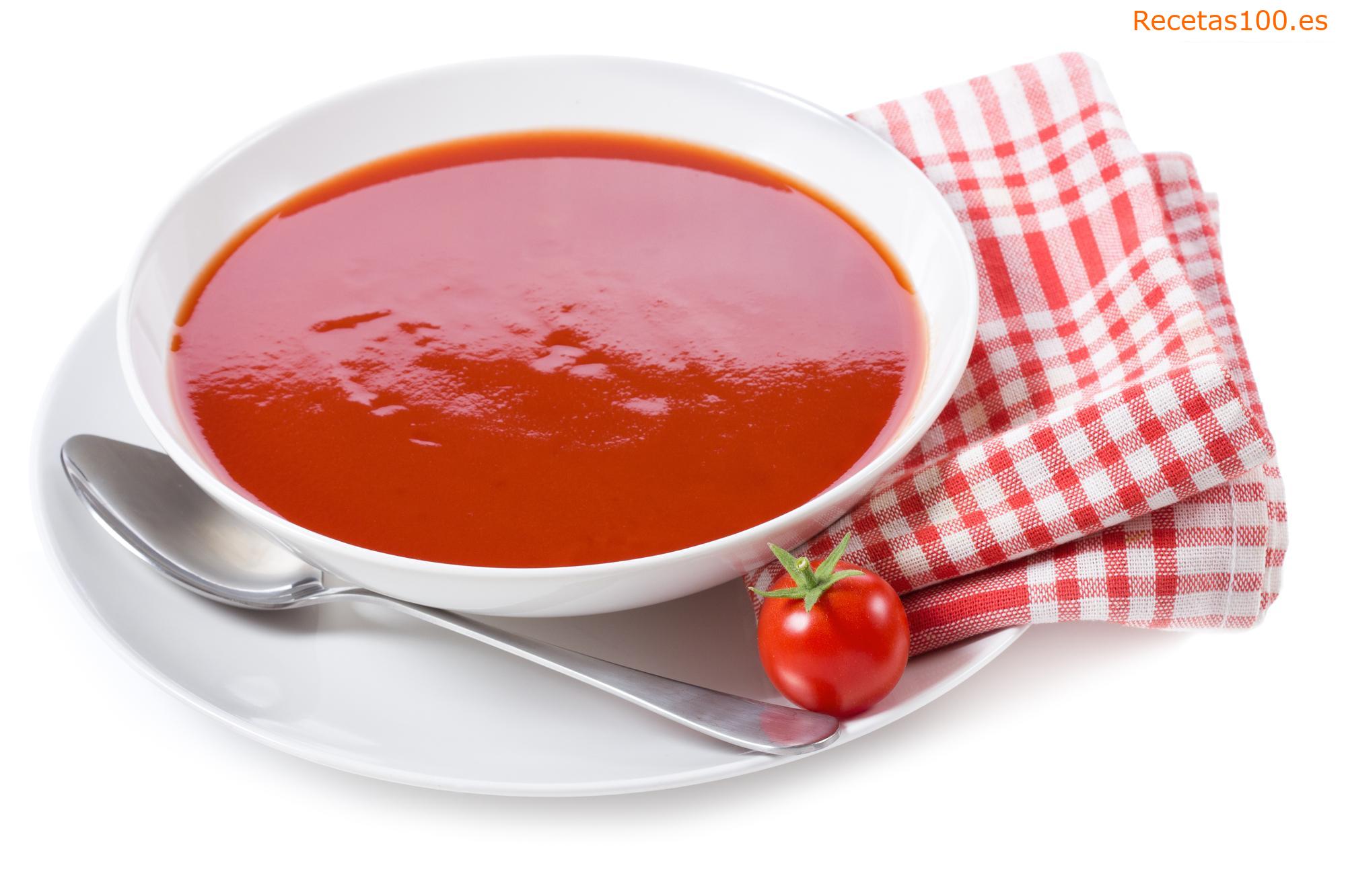 Sopa de tomate con ñoquis