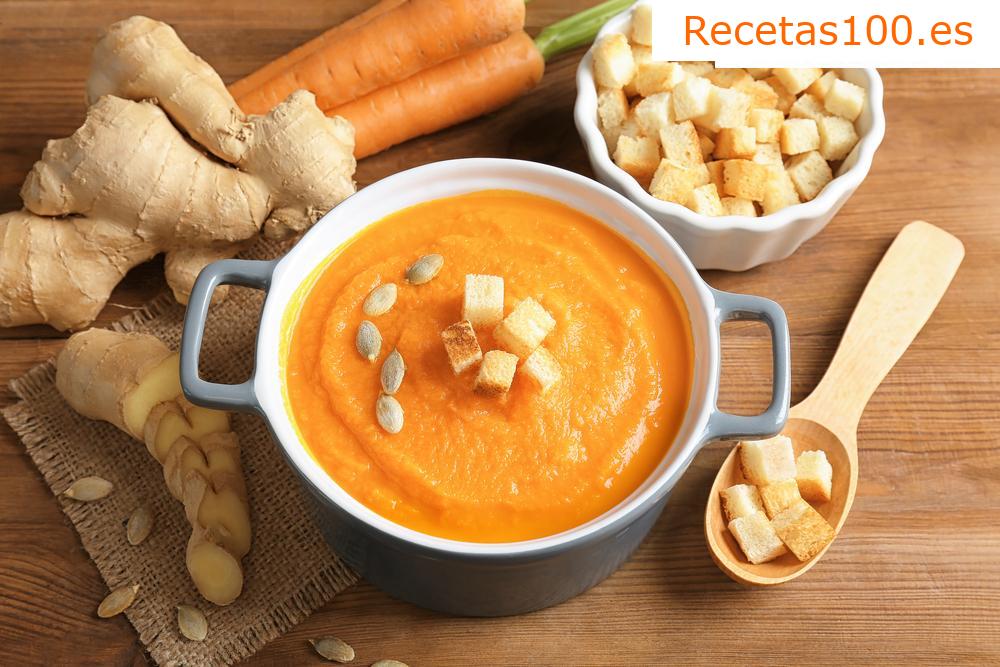 Sopa de zanahoria cremosa con jengibre