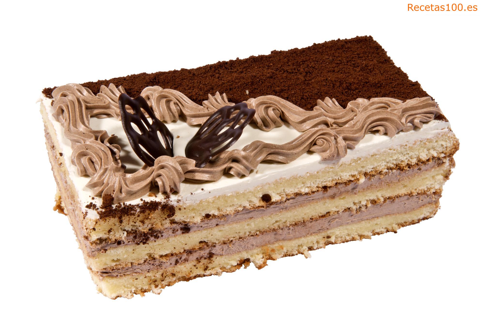 Tarta de cacao con relleno de café