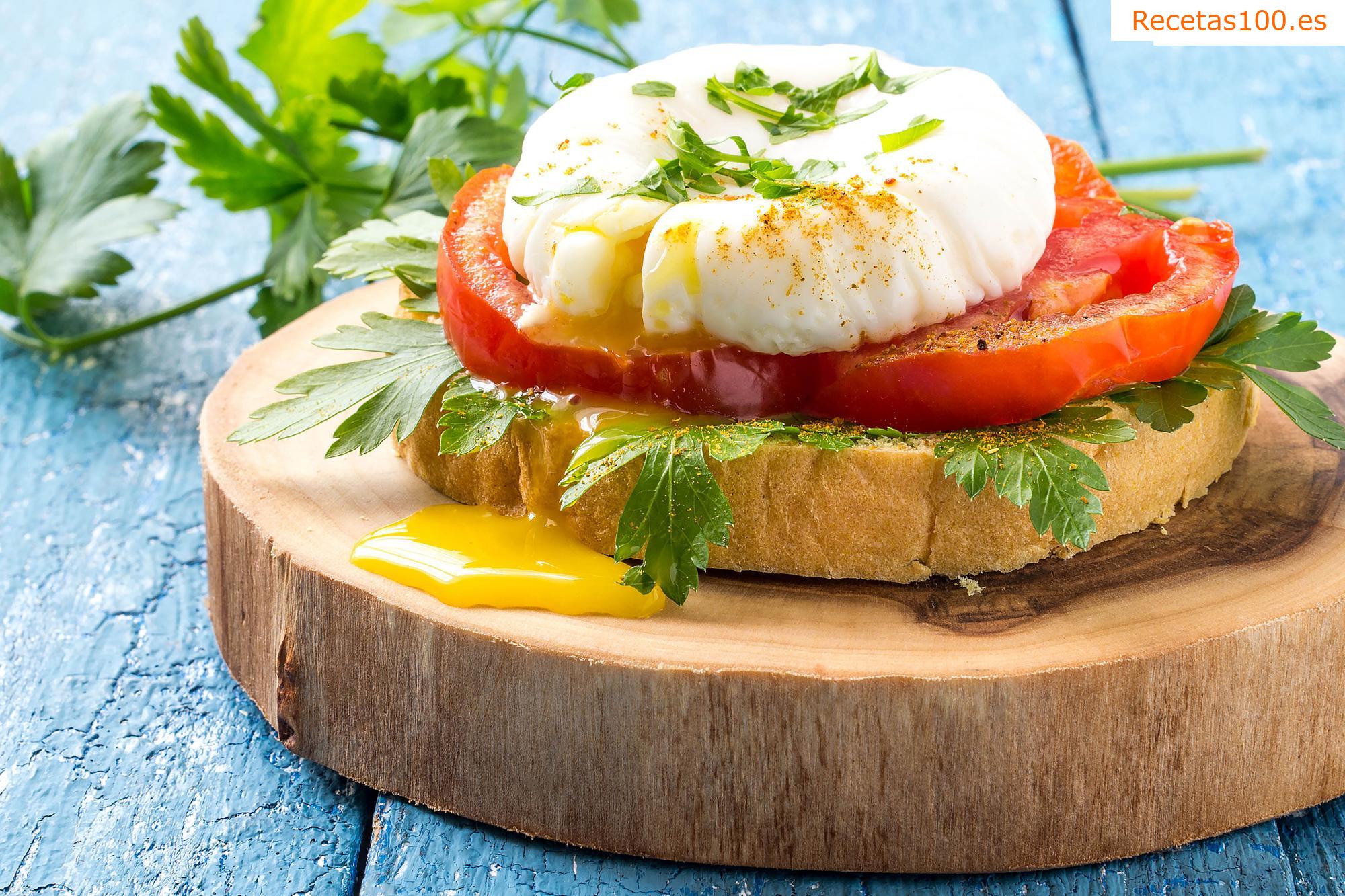 Tostada española con huevo poché